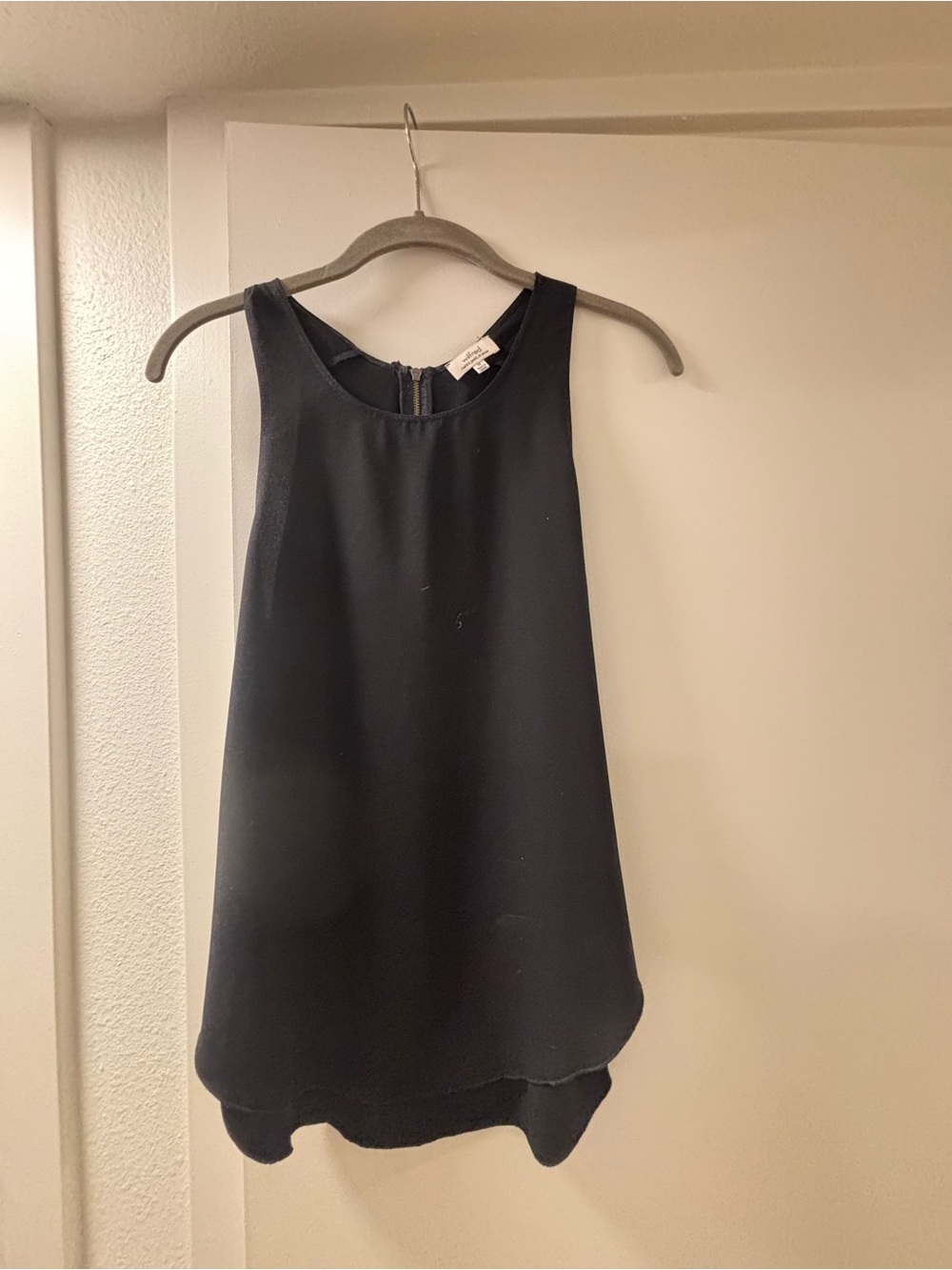 Wilfred Black Sleeveless Zip-Back Tank